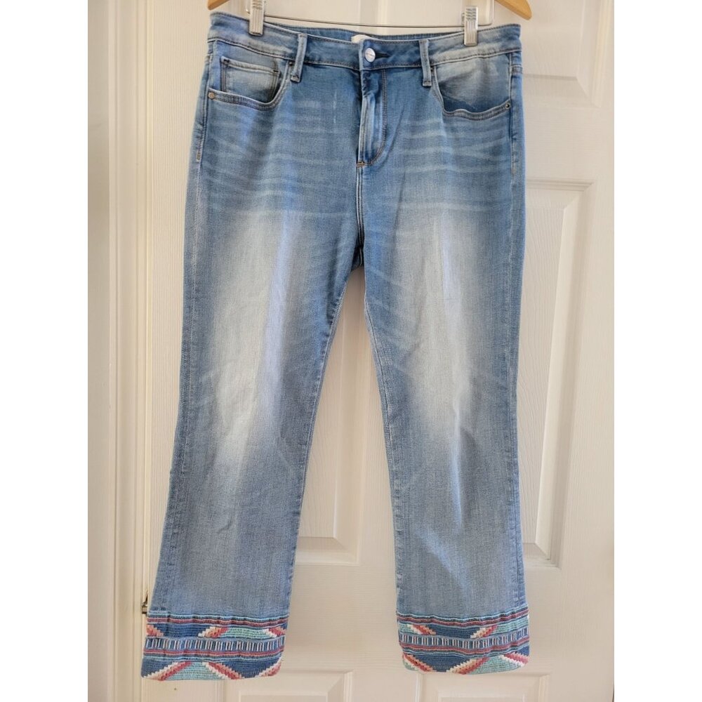 Driftwood Womens Collette Baby blue aztec cropped jean size 32 Embroidered hem - Picture 3 of 7